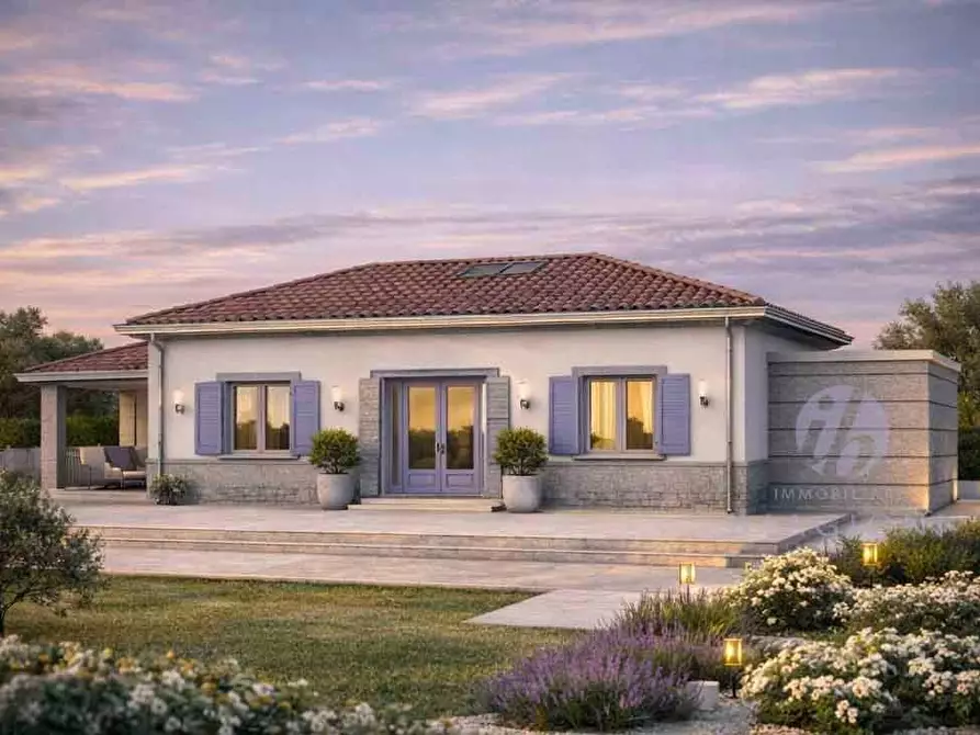 Immagine 2 di Villa in vendita  a Pietrasanta