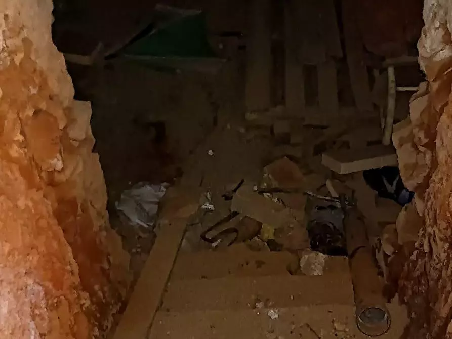 Immagine 21 di Magazzino in vendita  a Vicopisano