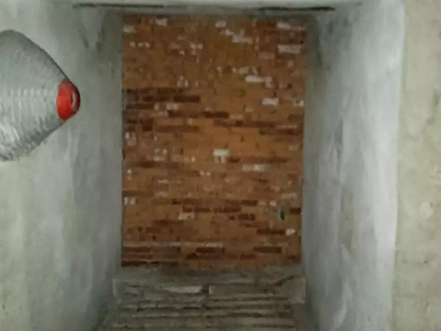 Immagine 24 di Magazzino in vendita  a Vicopisano