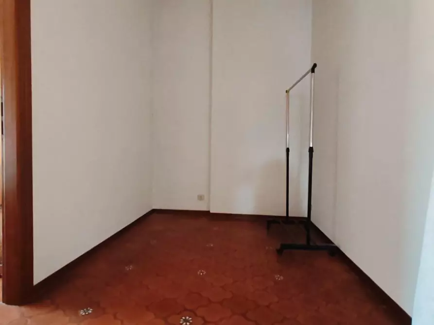 Immagine 12 di Appartamento in vendita  a Massa