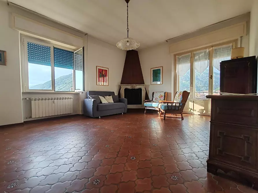 Immagine 2 di Appartamento in vendita  a Massa