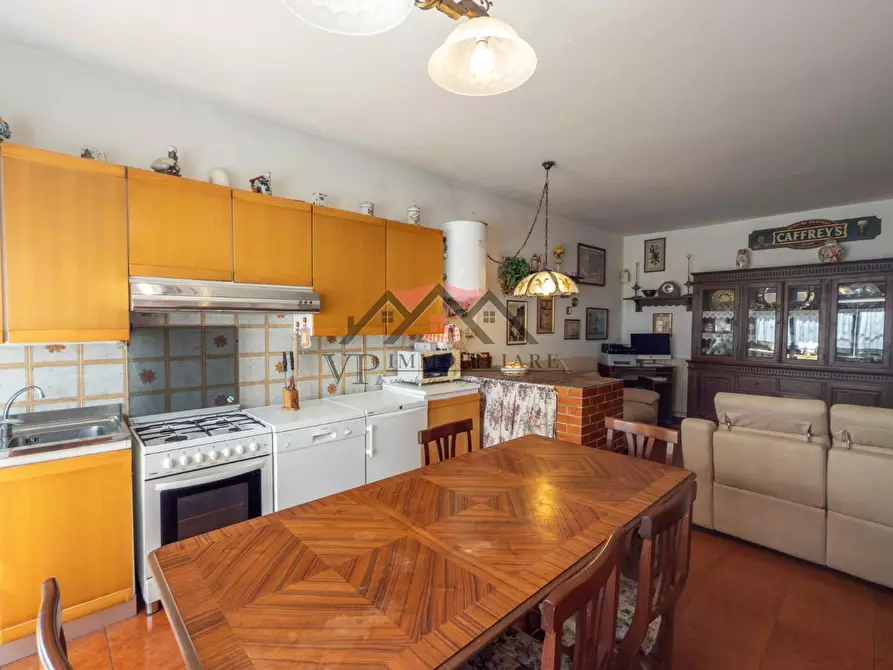 Immagine 1 di Appartamento in vendita  a Pomarance
