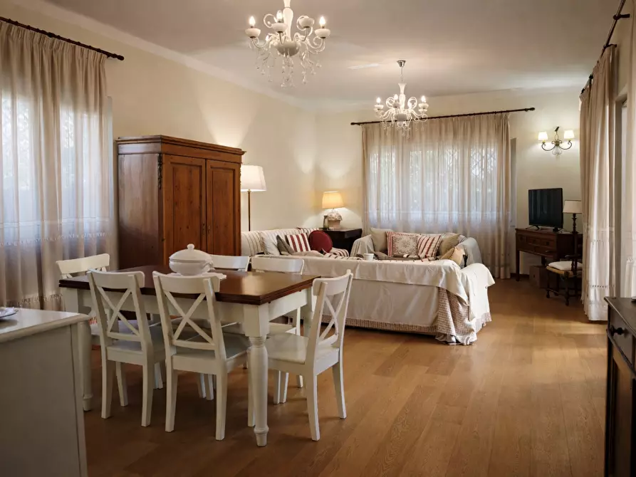 Immagine 8 di Villa in affitto  a Forte Dei Marmi