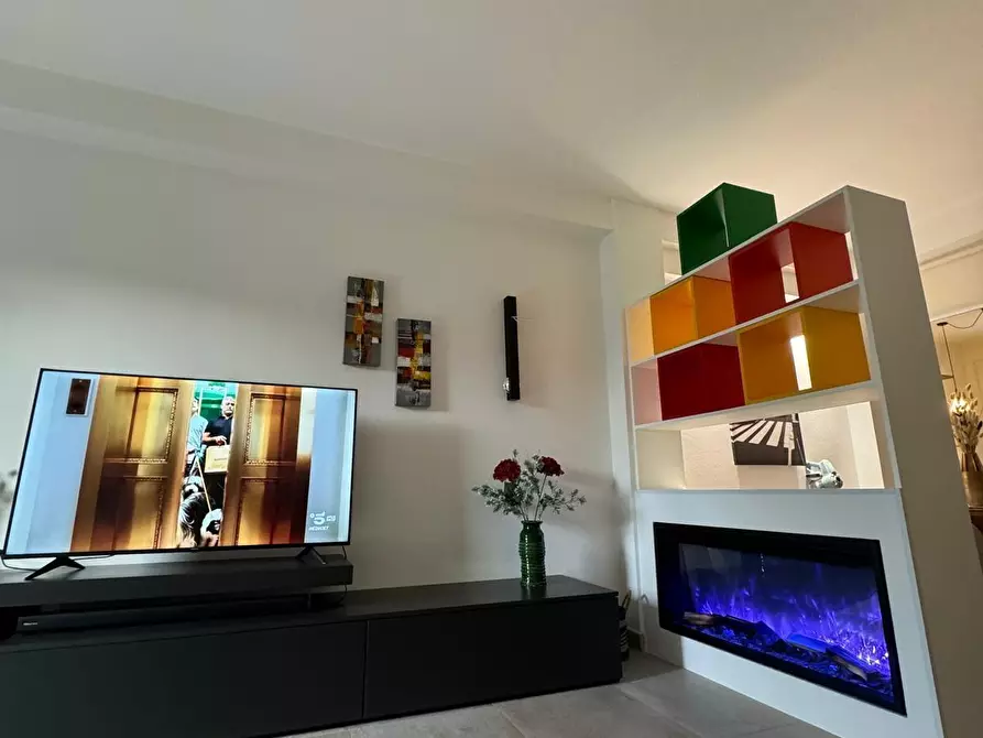 Immagine 8 di Appartamento in vendita  a Montignoso