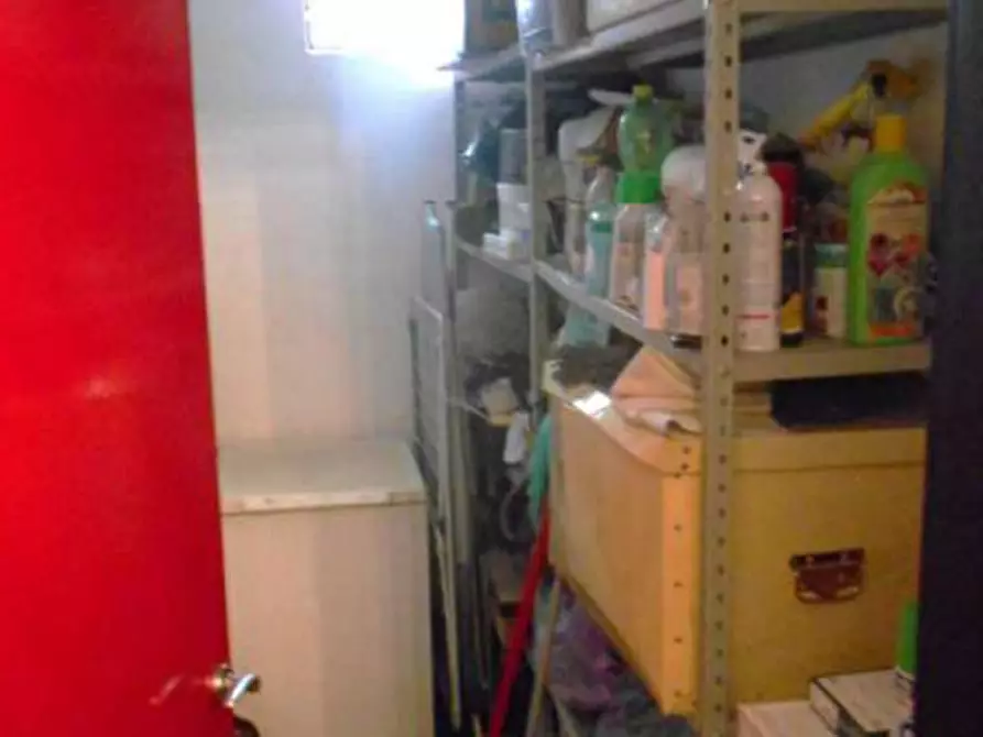 Immagine 10 di Appartamento in vendita  a Campi Bisenzio