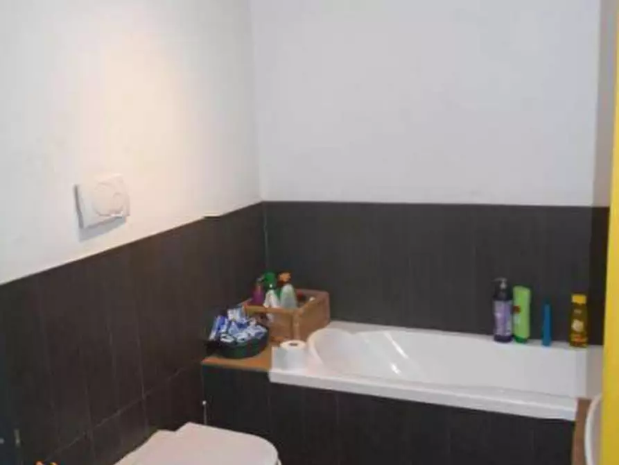 Immagine 6 di Appartamento in vendita  a Campi Bisenzio