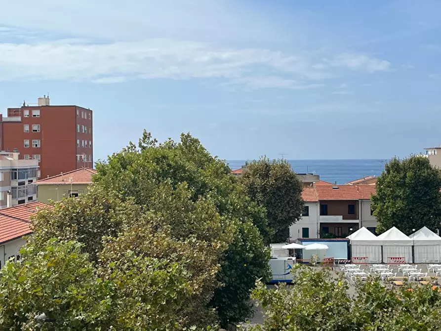 Immagine 12 di Appartamento in vendita  a Rosignano Marittimo