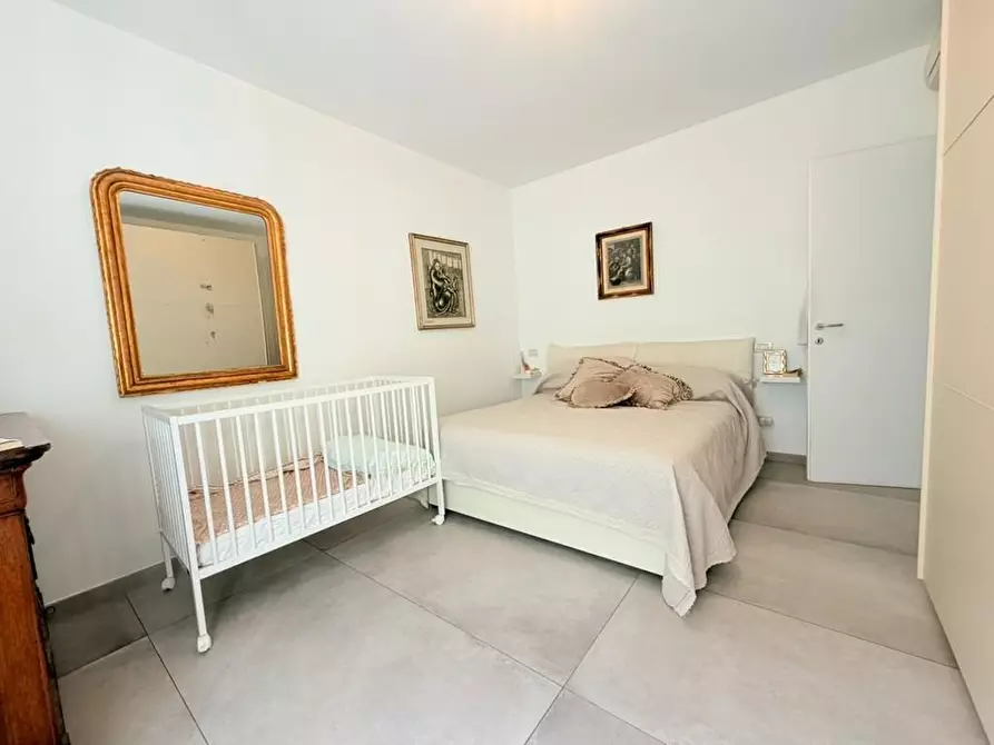 Immagine 19 di Appartamento in vendita  a Massa