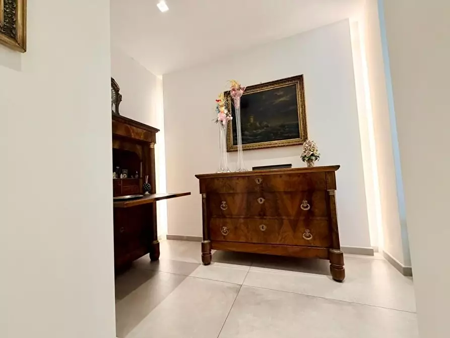 Immagine 11 di Appartamento in vendita  a Massa