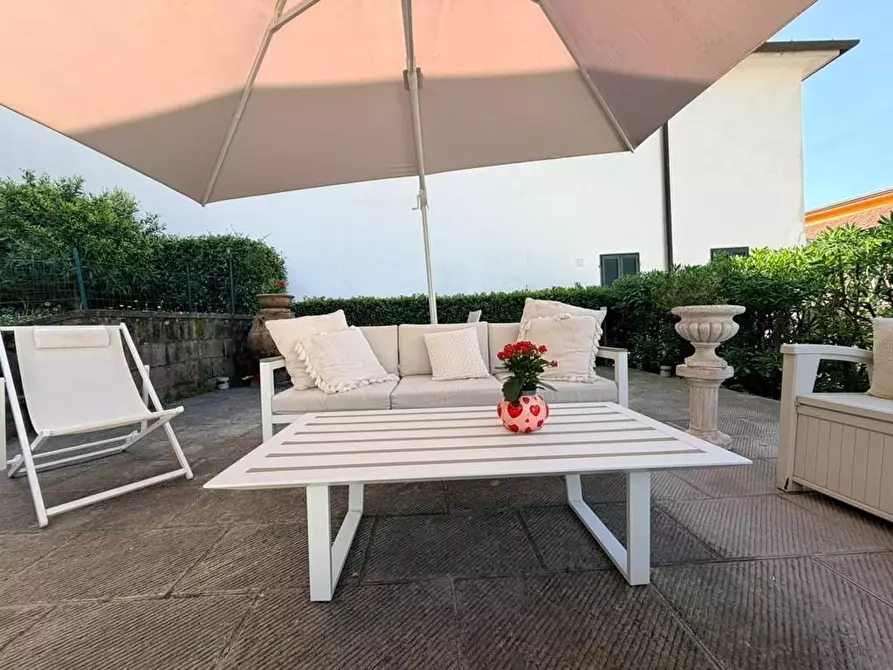 Immagine 28 di Appartamento in vendita  a Massa