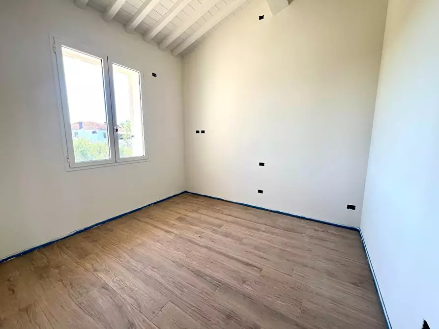 Immagine 8 di Villetta a schiera in vendita  a Pontedera