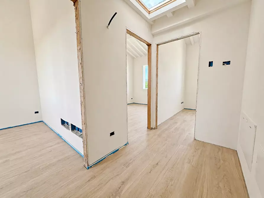 Immagine 18 di Villetta a schiera in vendita  a Pontedera