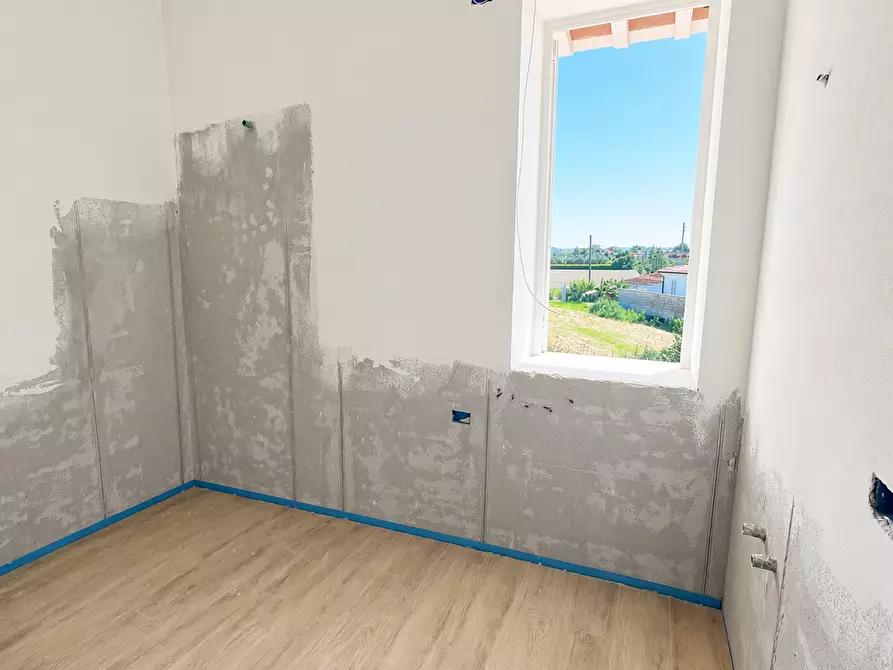 Immagine 16 di Villetta a schiera in vendita  a Pontedera