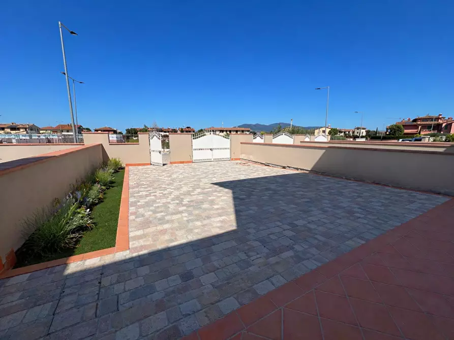 Immagine 2 di Villetta a schiera in vendita  a Pontedera