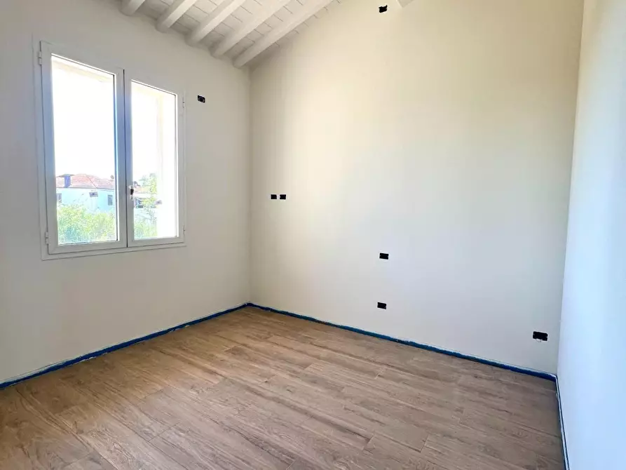 Immagine 9 di Villetta a schiera in vendita  a Pontedera