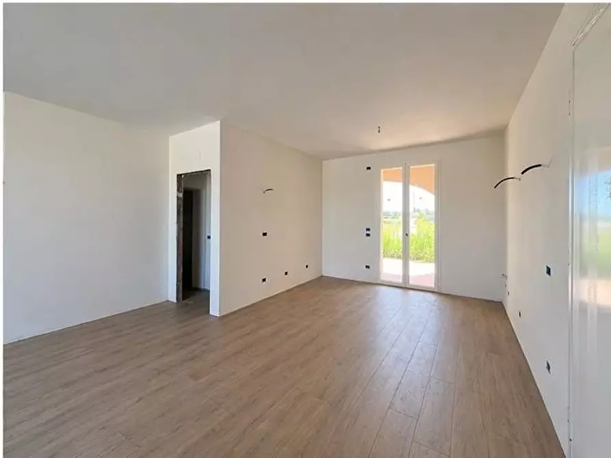 Immagine 6 di Villetta a schiera in vendita  a Pontedera