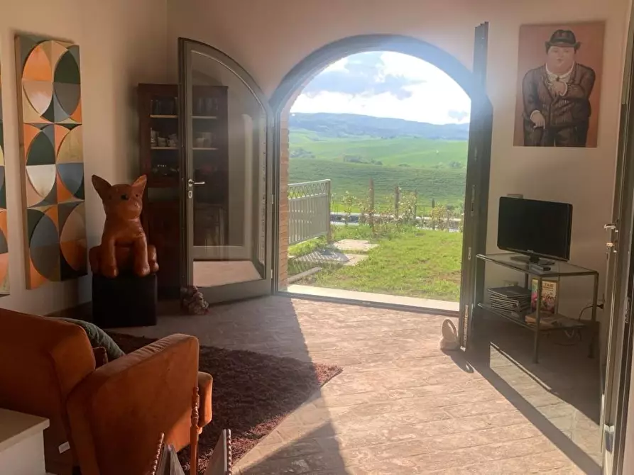 Immagine 4 di Casa colonica in vendita  a Lajatico