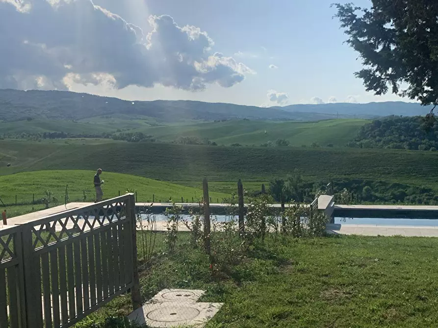 Immagine 2 di Casa colonica in vendita  a Lajatico