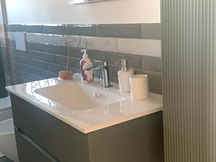 Immagine 24 di Casa colonica in vendita  a Lajatico