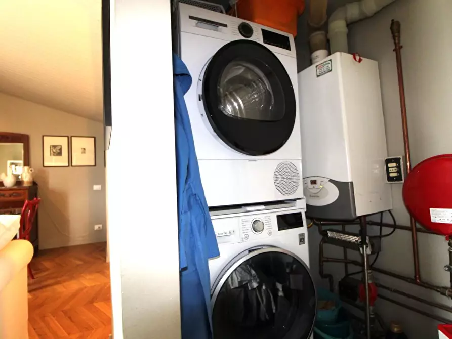 Immagine 33 di Appartamento in vendita  a Pisa