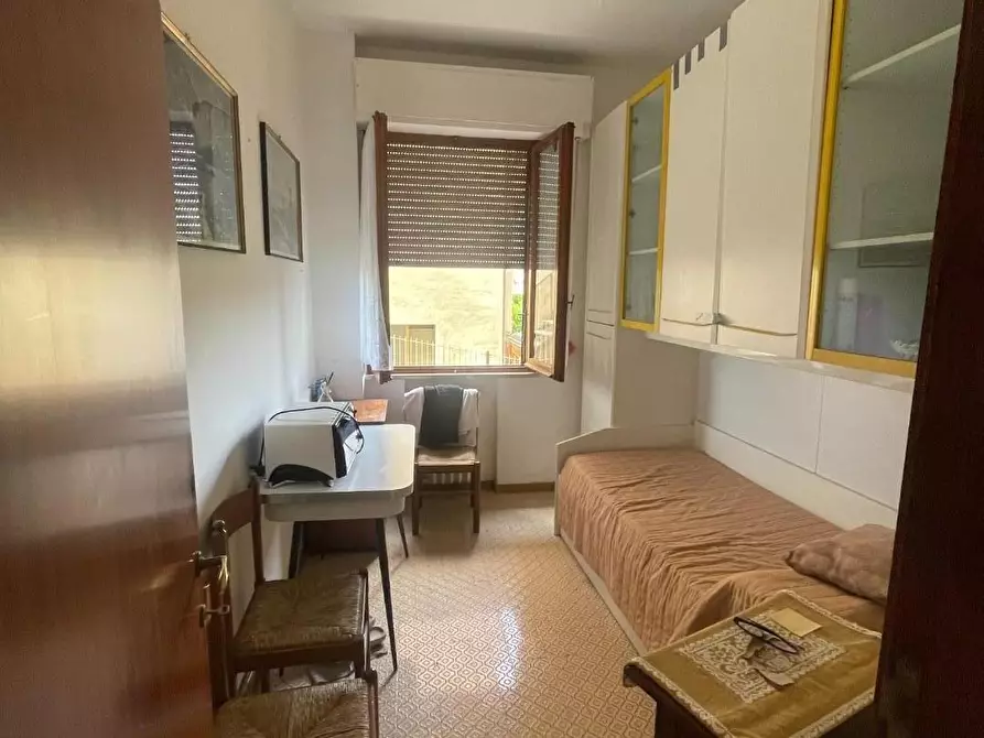 Immagine 5 di Appartamento in vendita  a Siena