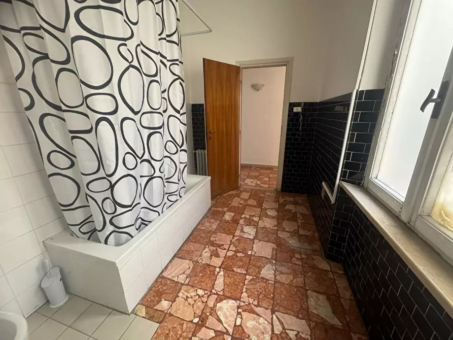 Immagine 11 di Appartamento in vendita  a Pontedera