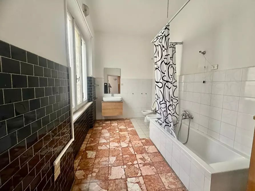 Immagine 12 di Appartamento in vendita  a Pontedera