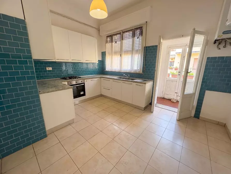 Immagine 1 di Appartamento in vendita  a Pontedera