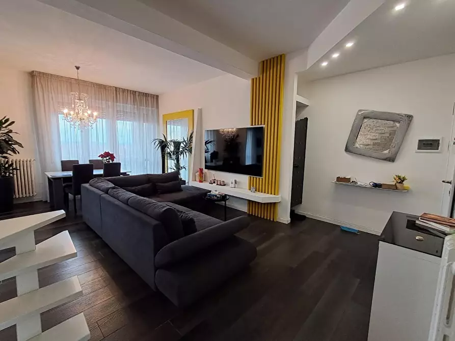 Immagine 7 di Appartamento in vendita  a Pontedera