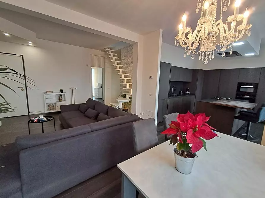 Immagine 6 di Appartamento in vendita  a Pontedera