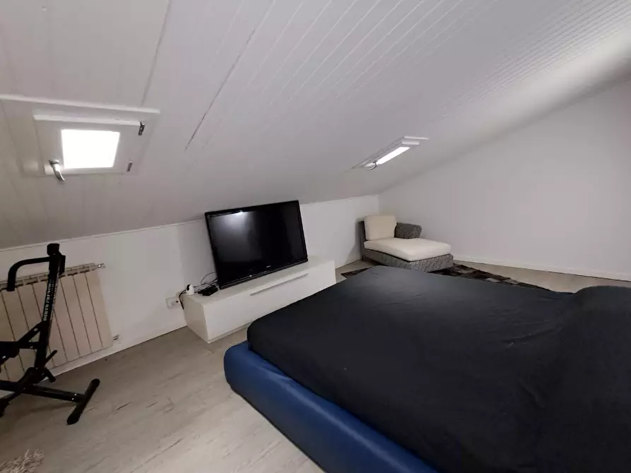 Immagine 17 di Appartamento in vendita  a Pontedera