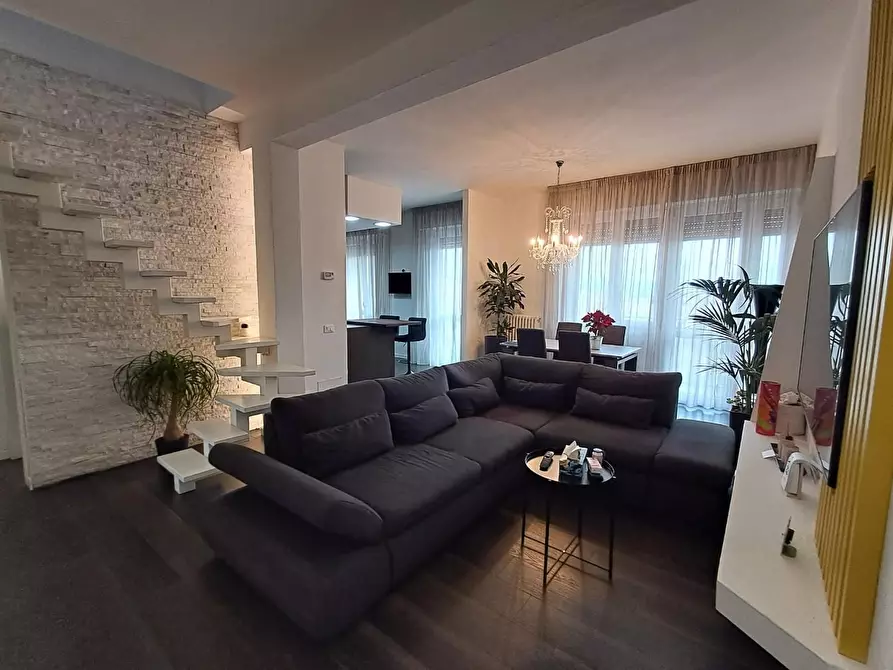 Immagine 9 di Appartamento in vendita  a Pontedera