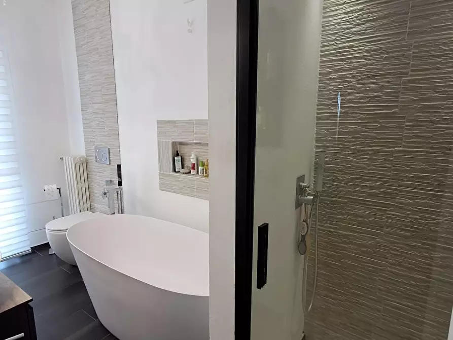 Immagine 12 di Appartamento in vendita  a Pontedera