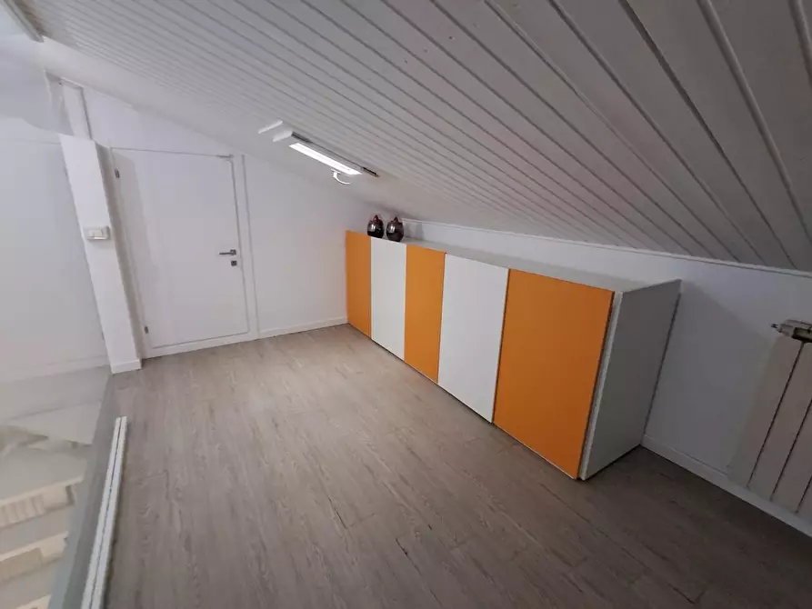 Immagine 16 di Appartamento in vendita  a Pontedera