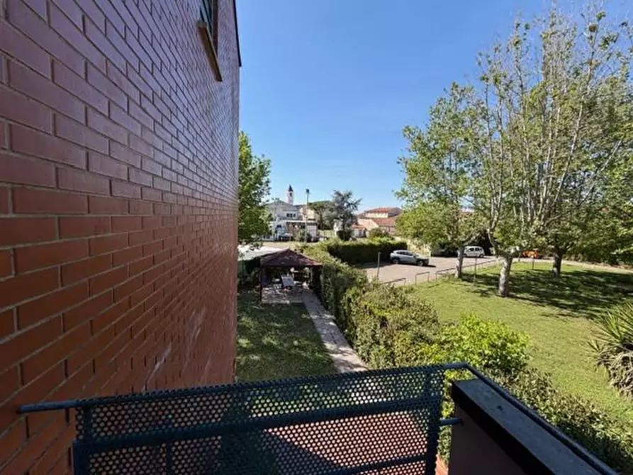 Immagine 10 di Casa bifamiliare in vendita  a Pisa