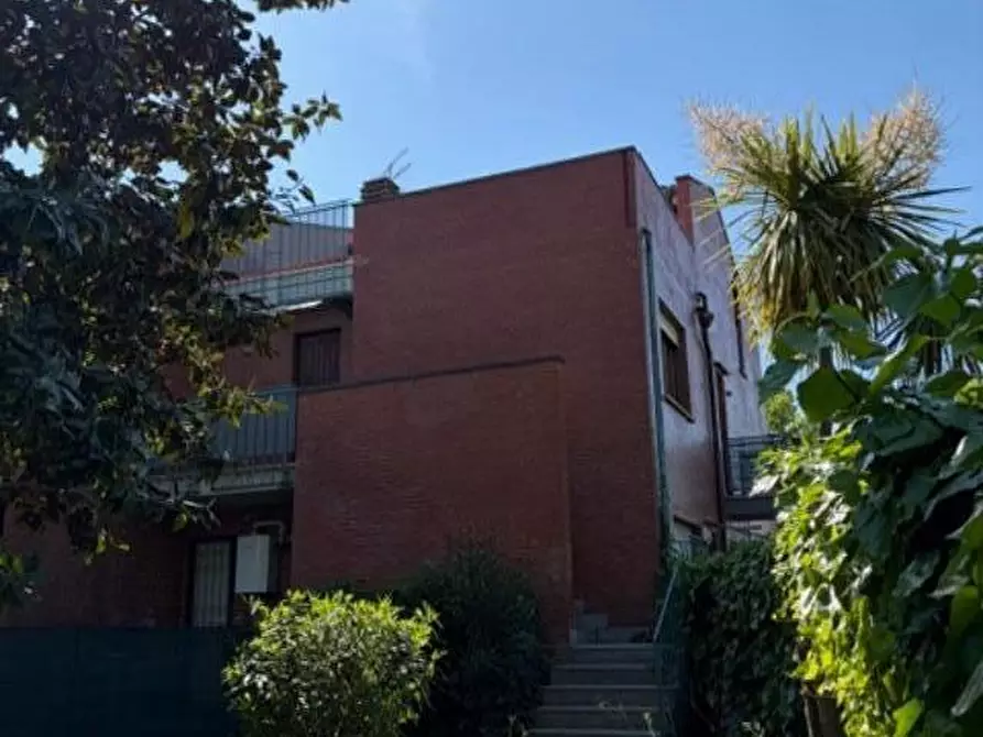Immagine 57 di Casa bifamiliare in vendita  a Pisa