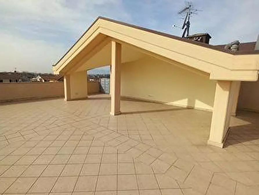 Immagine 2 di Mansarda in vendita  a Massa E Cozzile