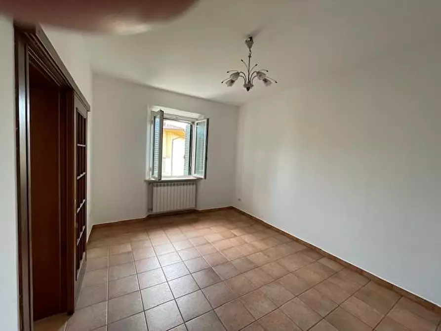 Immagine 4 di Appartamento in vendita  a Vecchiano