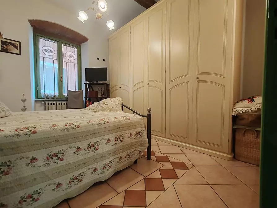 Immagine 11 di Appartamento in vendita  a Massa