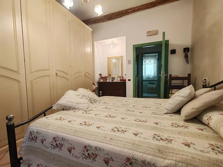 Immagine 10 di Appartamento in vendita  a Massa