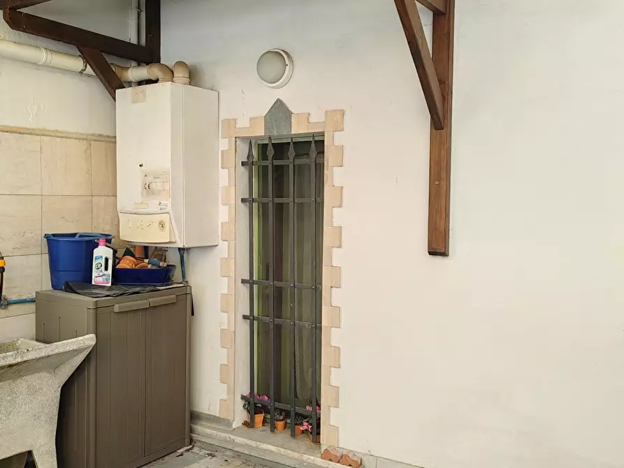 Immagine 19 di Appartamento in vendita  a Massa