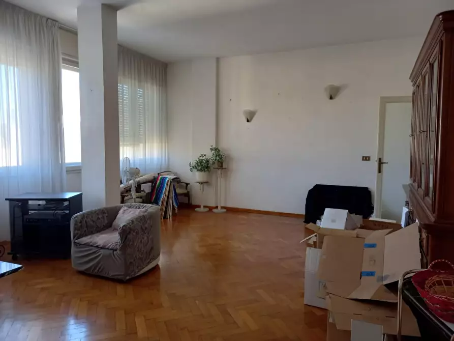 Immagine 1 di Appartamento in vendita  a Livorno