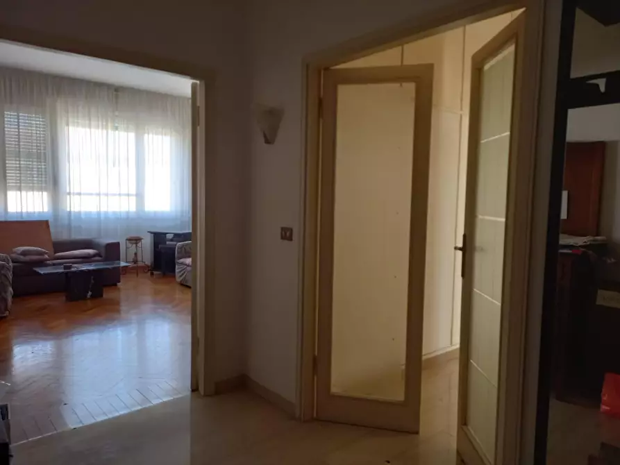 Immagine 8 di Appartamento in vendita  a Livorno