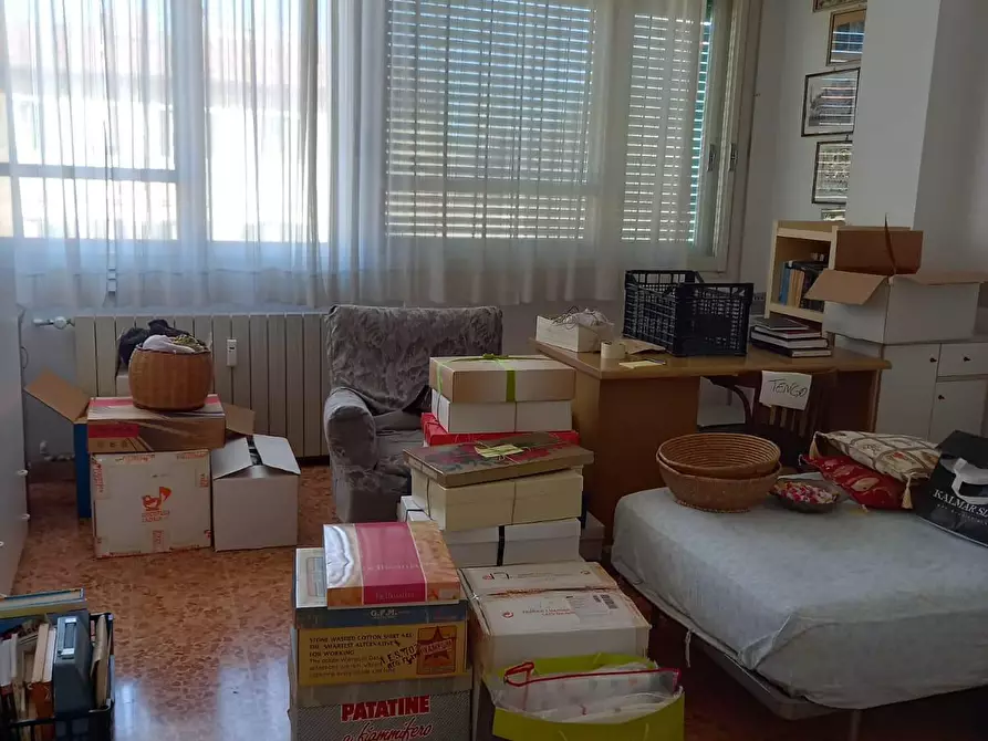 Immagine 4 di Appartamento in vendita  a Livorno