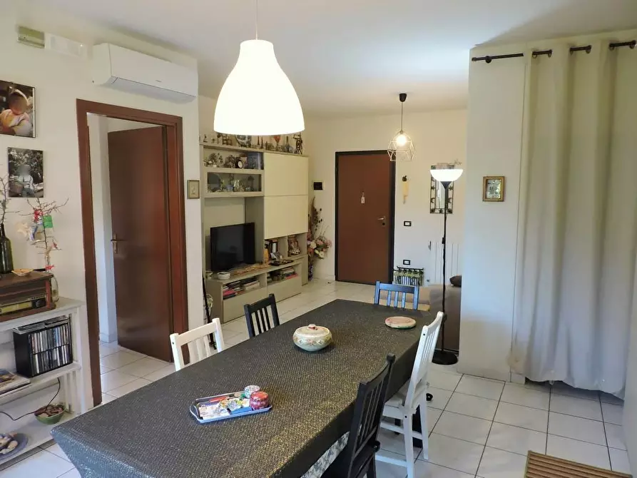 Immagine 5 di Appartamento in vendita  a Cascina