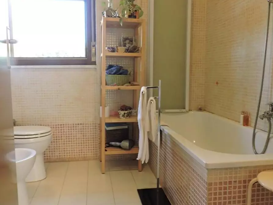 Immagine 22 di Appartamento in vendita  a Cascina