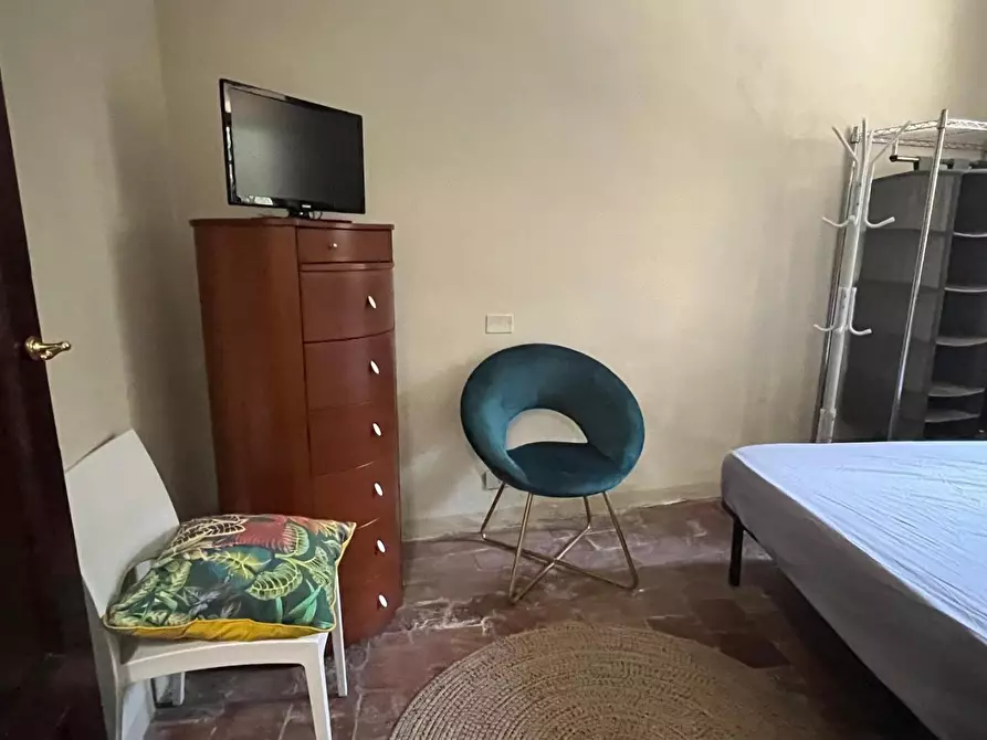 Immagine 6 di Appartamento in affitto  a Lucca
