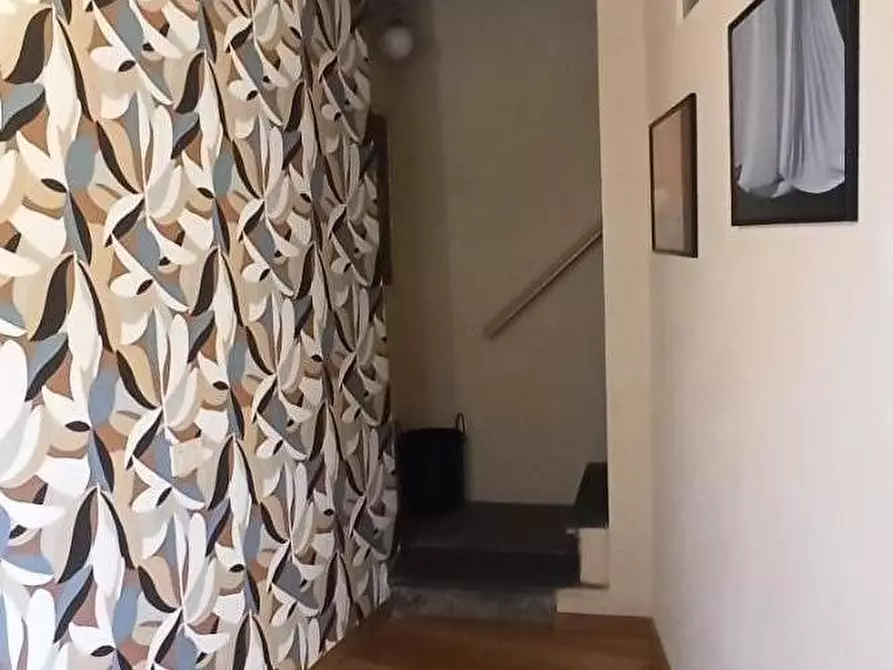 Immagine 8 di Appartamento in affitto  a Lucca