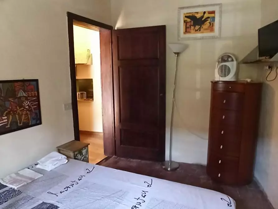 Immagine 2 di Appartamento in affitto  a Lucca