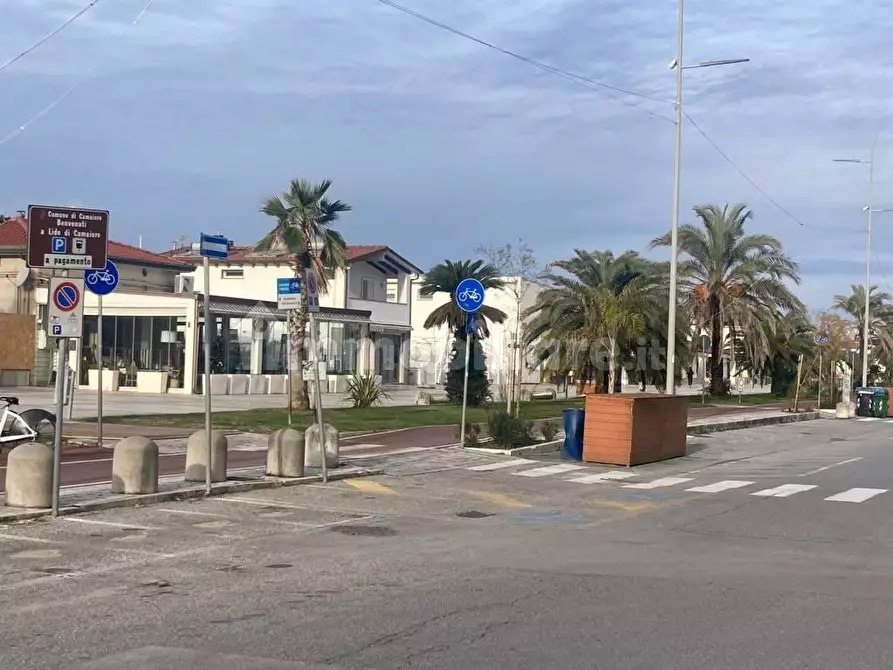 Immagine 3 di Appartamento in vendita  a Camaiore